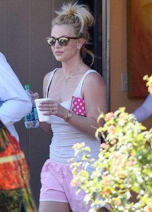Britney Spears in Pink Shorts at a dance Studio in Westlake Village