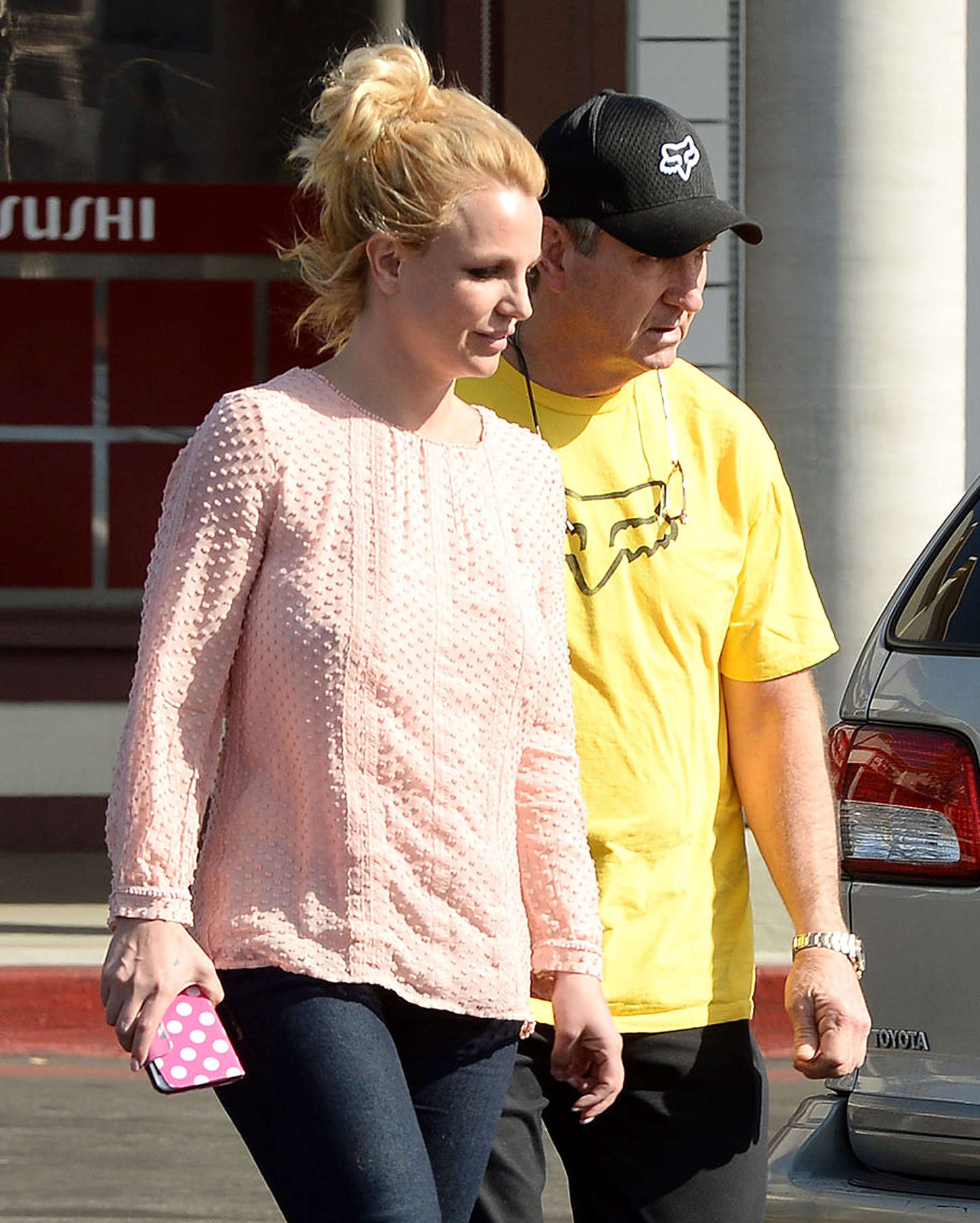 Britney Spears 2015 : Britney Spears in Jeans -09