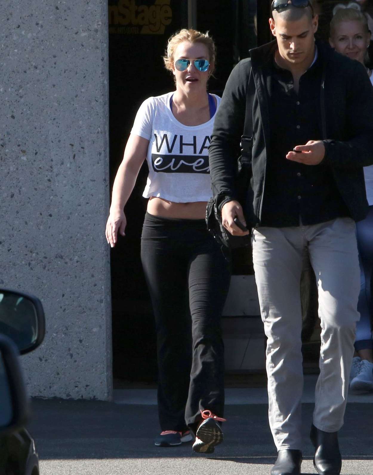 Britney Spears 2015 : Britney Spears – Leaves Dance Studio -02