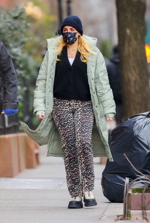 Busy Philipps - With her personal assistant in NYC