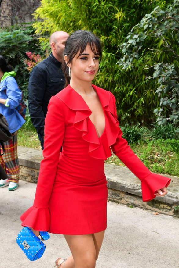 Index of /wp-content/uploads/photos/camila-cabello/valentino-womenswear