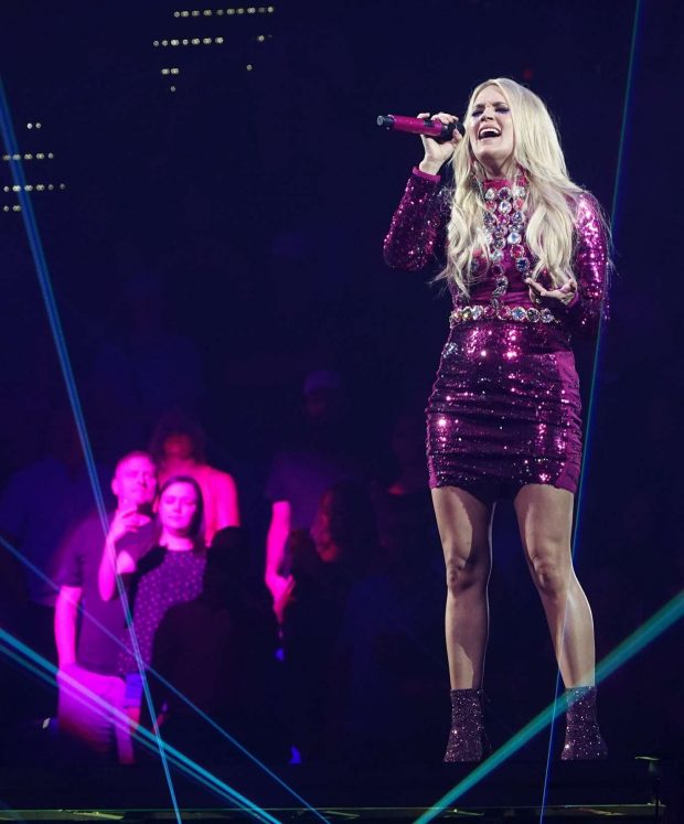 Index of /wp-content/uploads/photos/carrie-underwood/performing-at-mgm ...