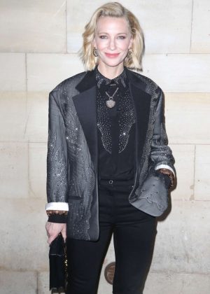 Cate Blanchett - Louis Vuitton Fashion Show in Paris