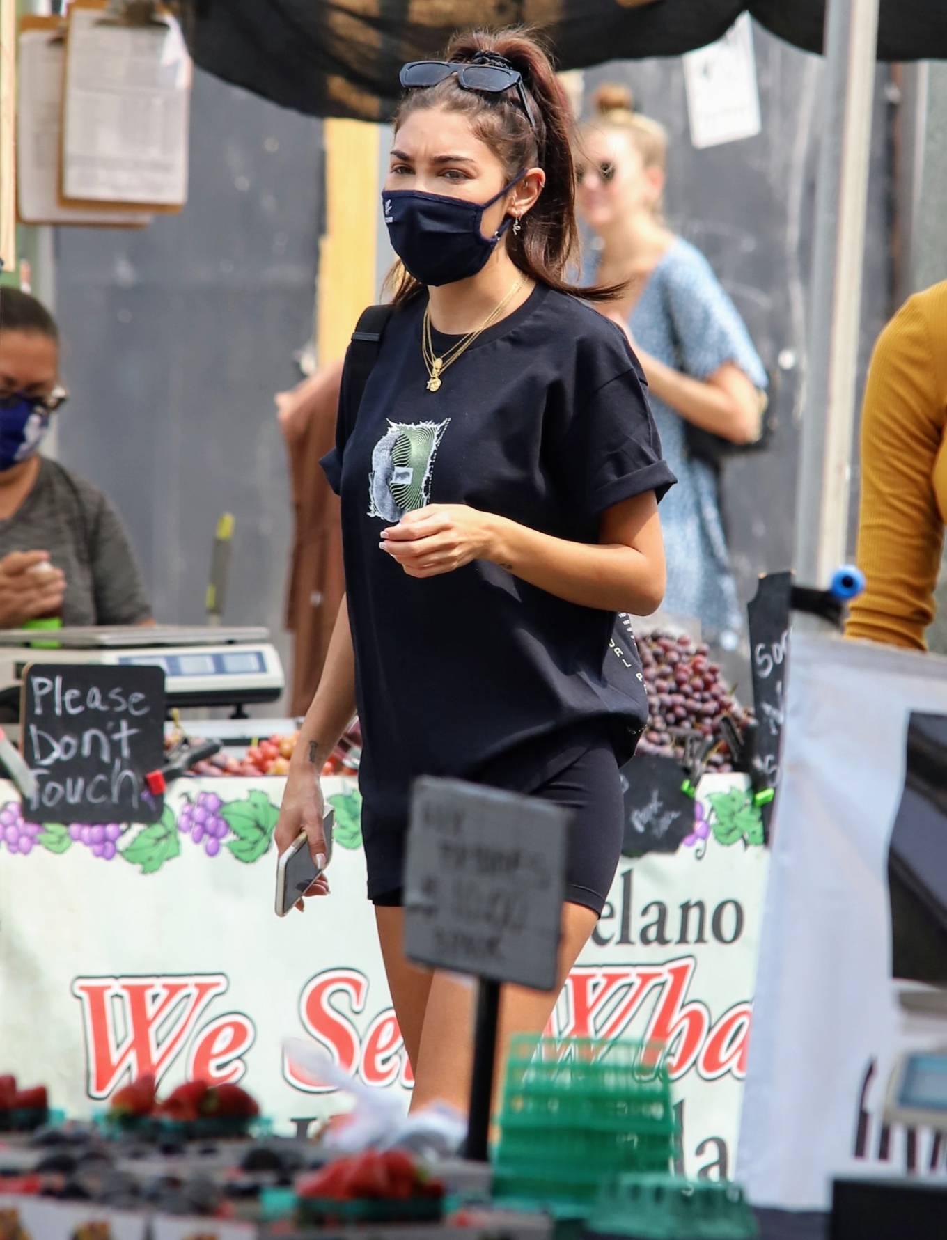 Chantel Jeffries with boyfriend Drew Taggert at the Farmers Market