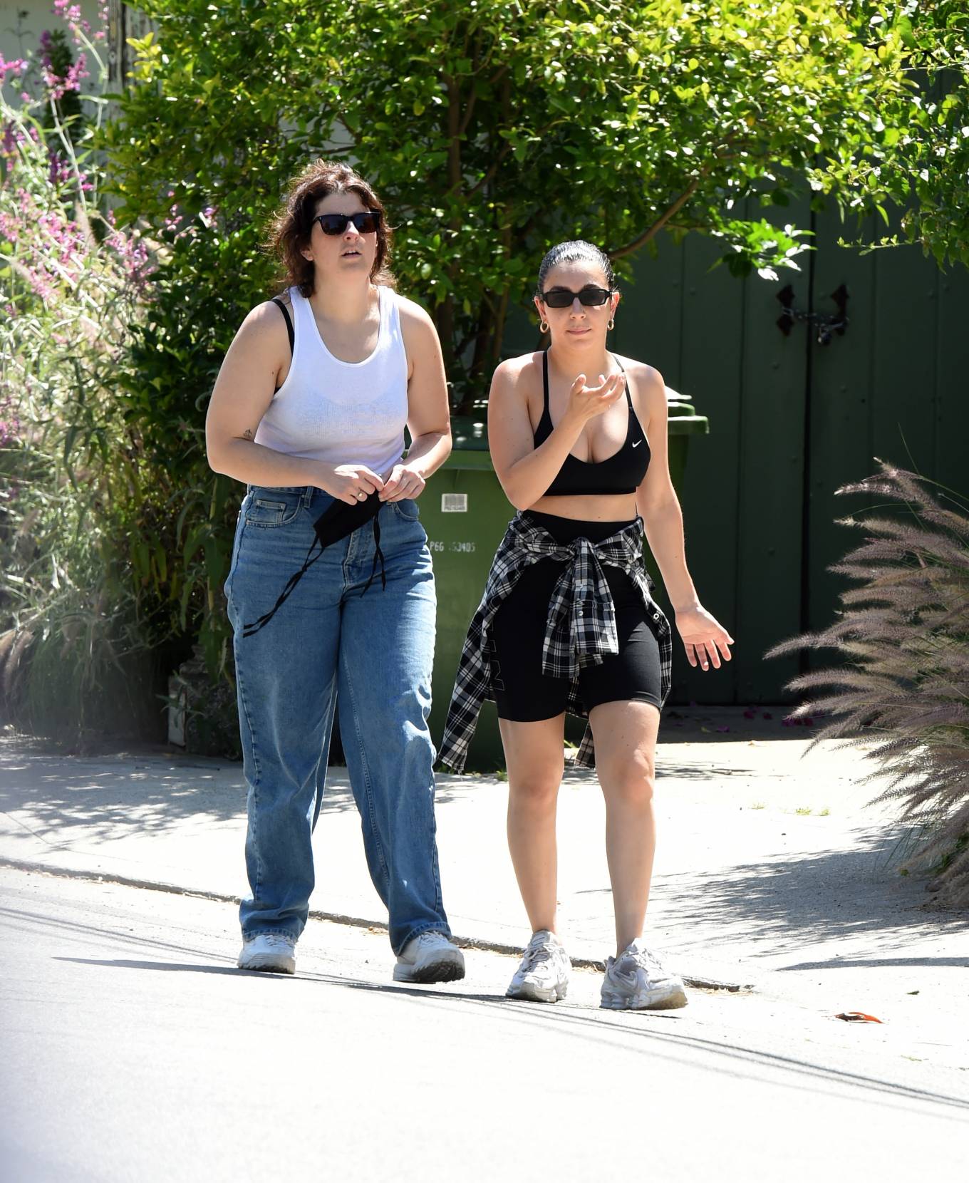 Charli XCX - Walking with a friend in Los Angeles-13 | GotCeleb