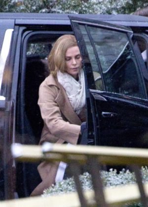 Charlize Theron - Arriving to the set of 'Flarsky' in Montreal