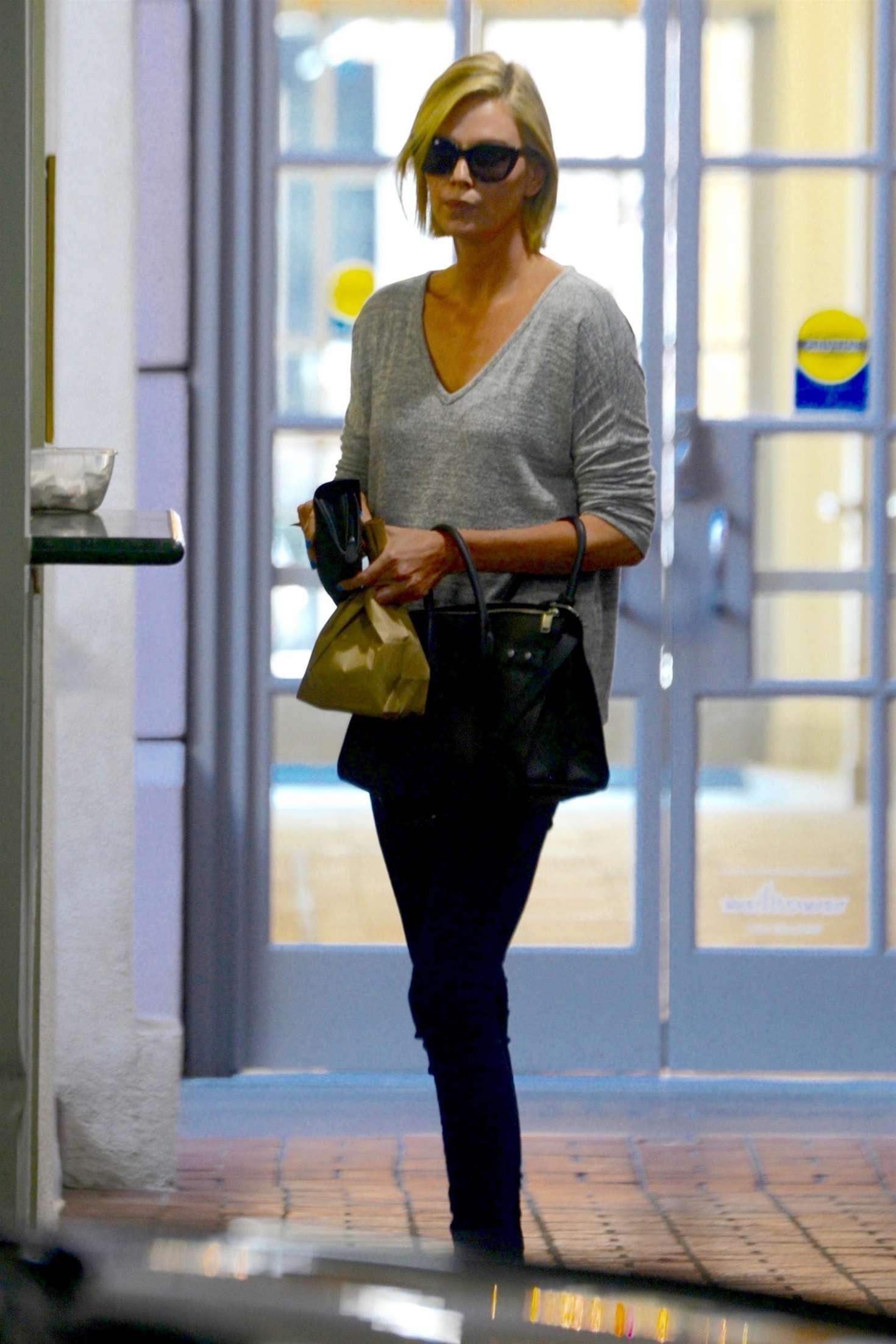 Charlize Theron  Leaving The Doctors Office  08 