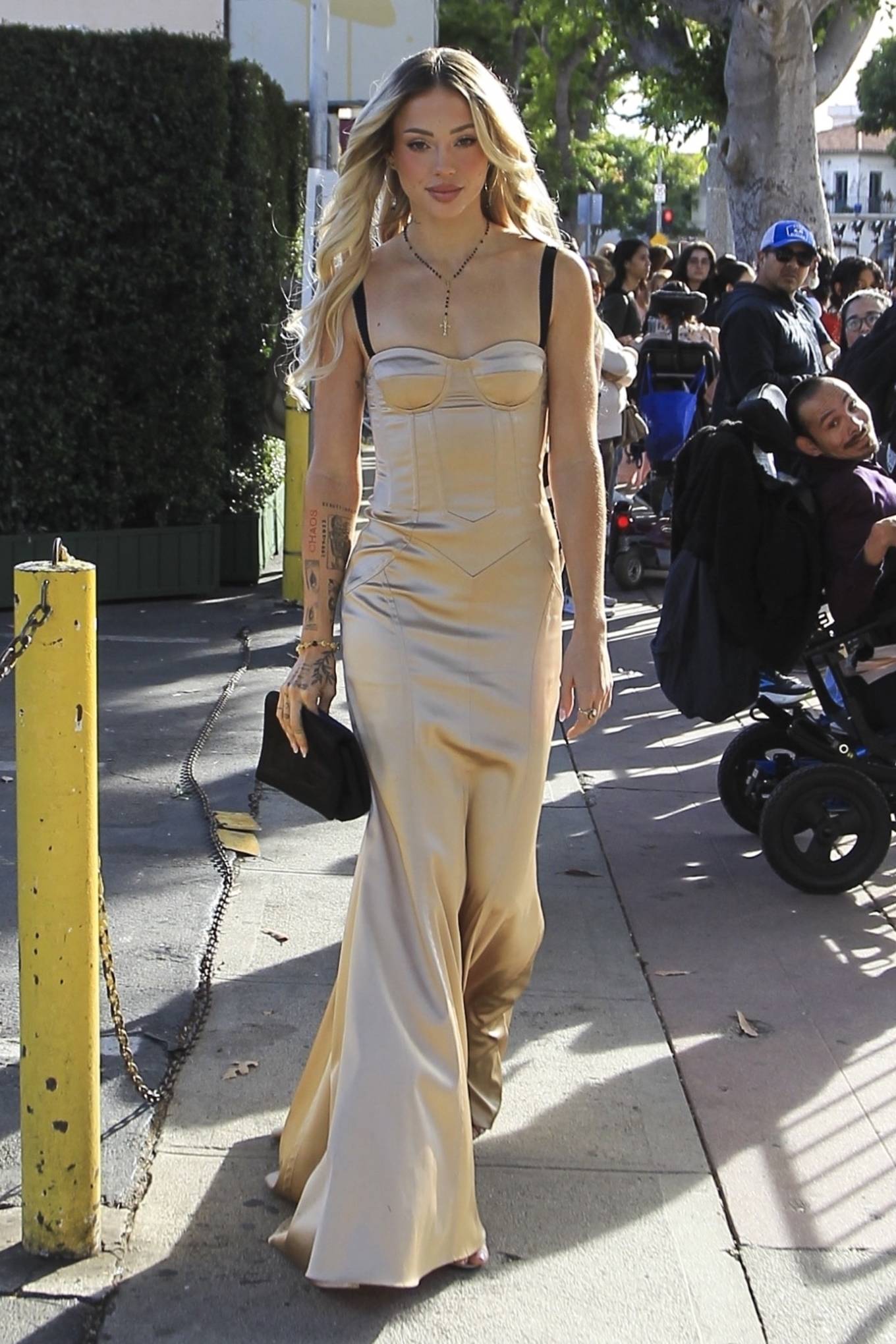 Charly Jordan 2023 : Charly Jordan – Arrive at Wonka movie premiere in Los Angeles-09