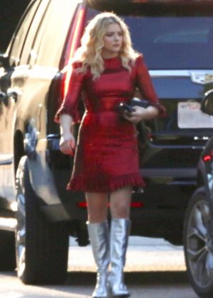 Chloe Moretz - Arrived at the CBS show's studio in Los Angeles