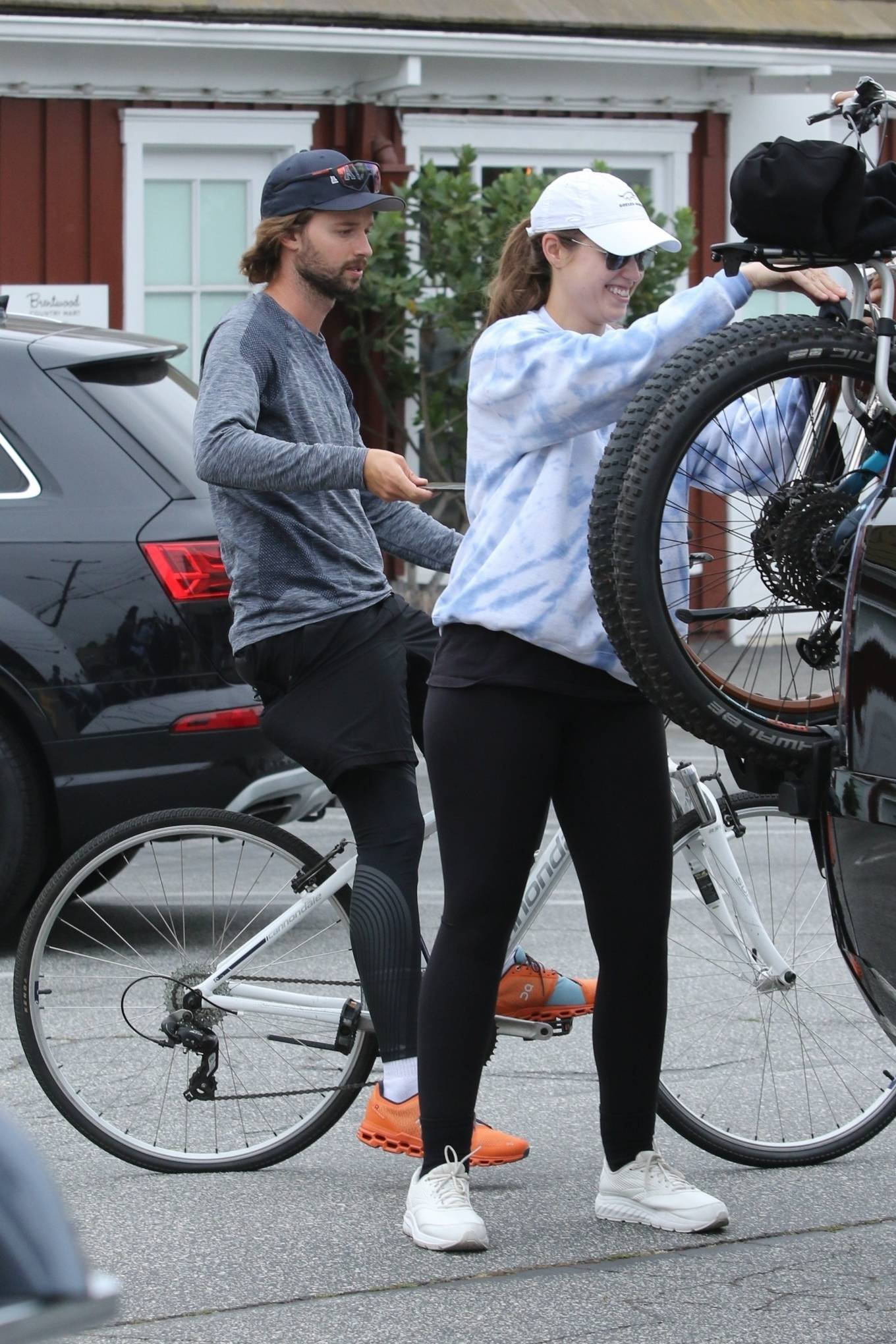 Christina Schwarzenegger - Bike ride in Brentwood-07 | GotCeleb