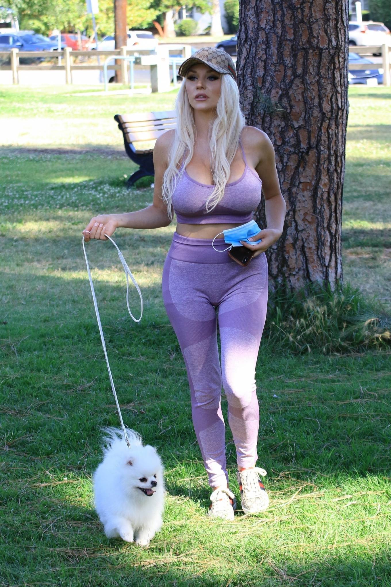 Courtney Stodden â€“ Walks her dog in Moorpark in Studio City