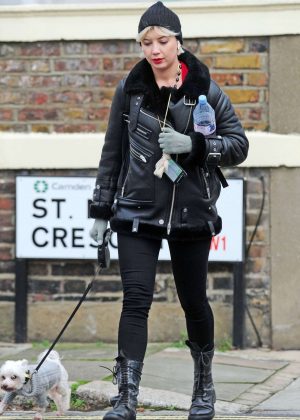Daisy Lowe - Walking her dog in London