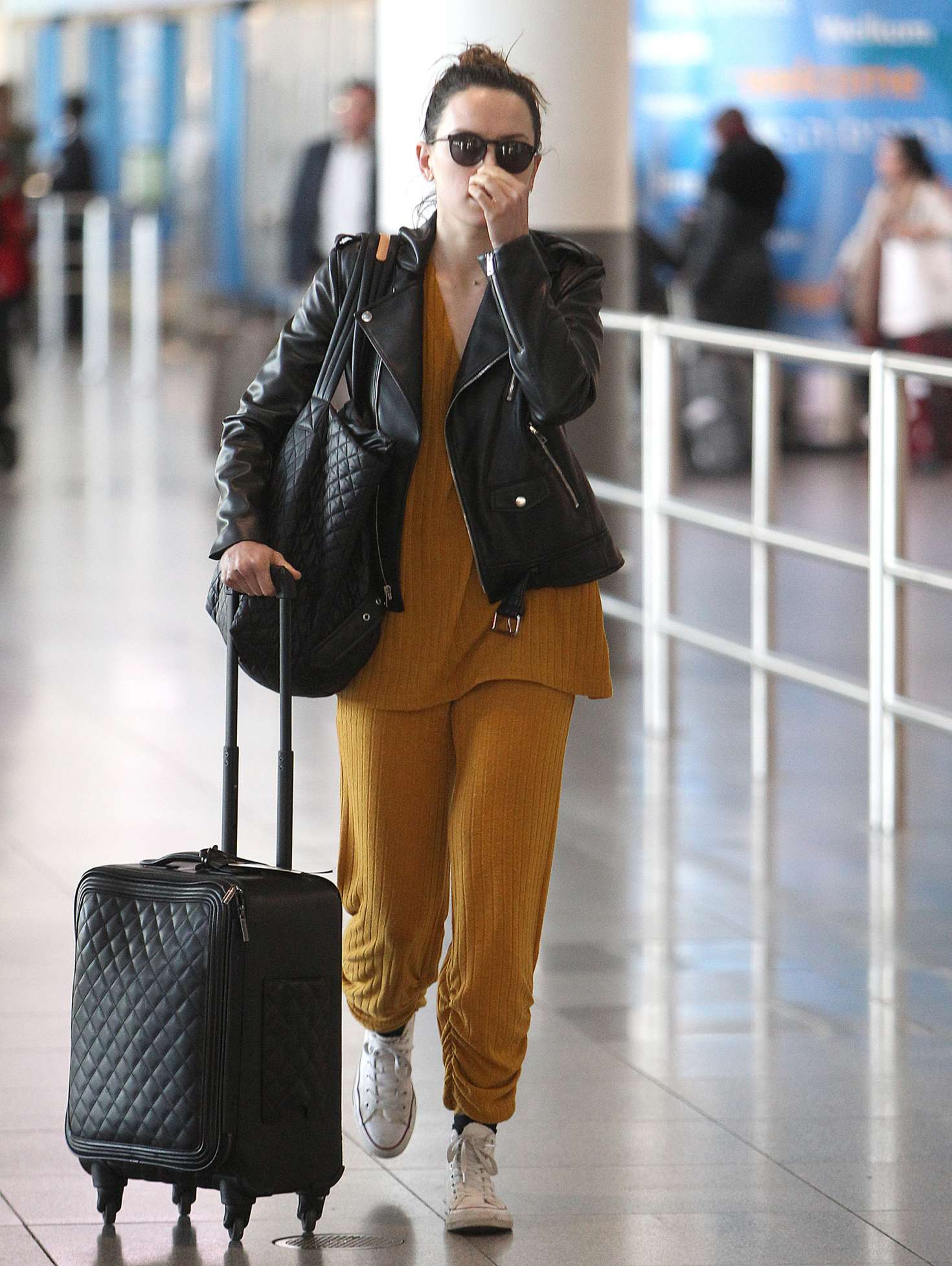 Daisy Ridley at JFK Airport -17 | GotCeleb