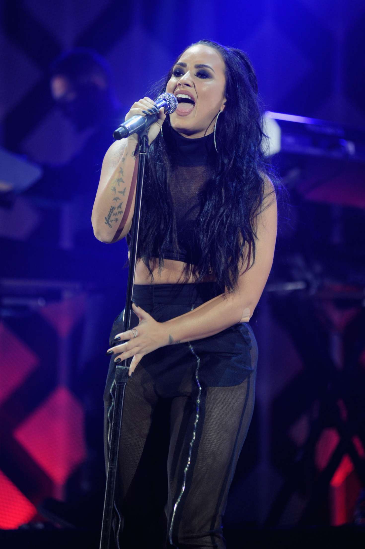 Demi Lovato: 103 5 KISS FMs Jingle Ball 2017 -61 | GotCeleb