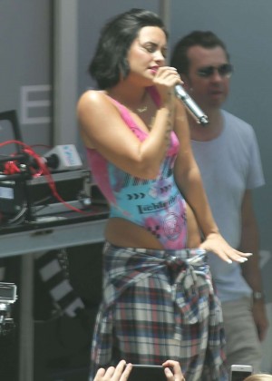 Demi Lovato - Cool for the Summer Pool Party Tour in Miami