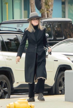 Diane Keaton - Arriving with others for a meeting in Beverly Hills