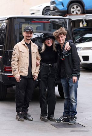 Diane Keaton - Steps out in Hollywood