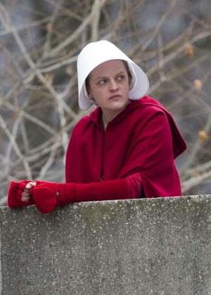 Elisabeth Moss - Filming scenes for 'The Handmaid's Tale' in Toronto