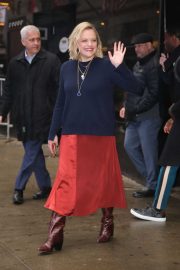 Elisabeth Moss - Leaving the Good Morning America studios in NYC