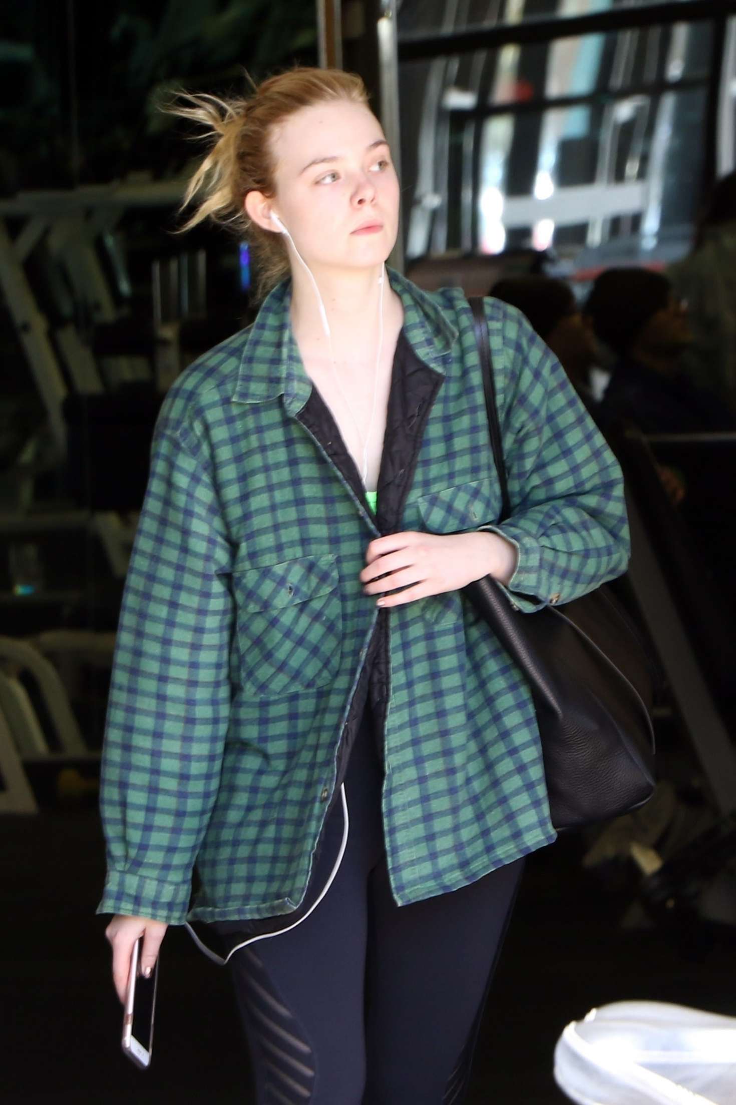 Elle Fanning – Hits the gym in LA | GotCeleb