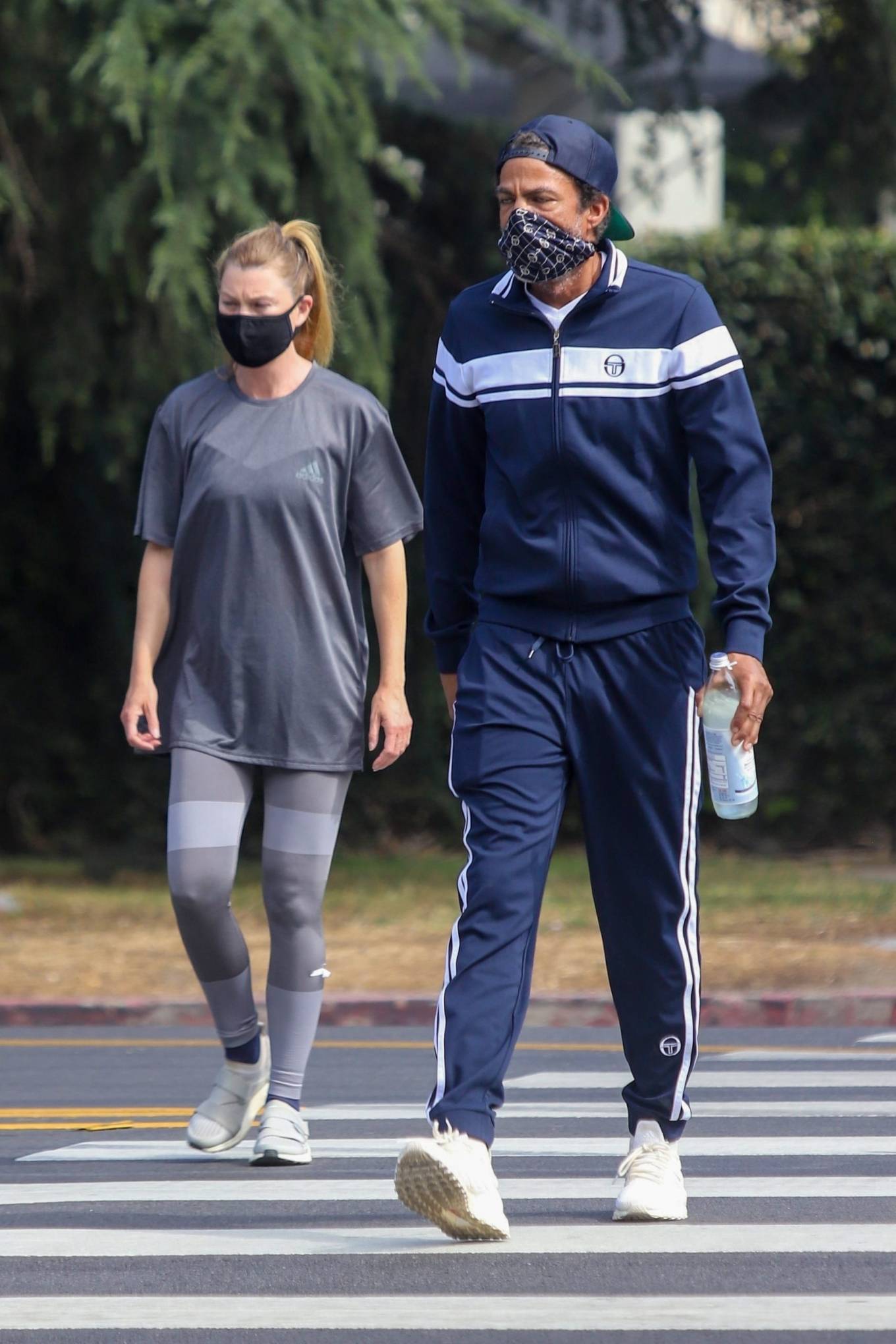 Ellen Pompeo – In tights goes for a hike at Griffith Park in Los Feliz