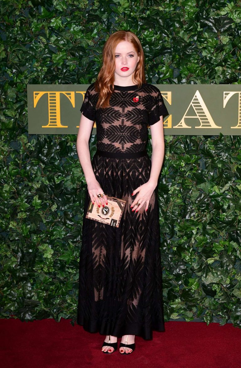 Index of /wp-content/uploads/photos/ellie-bamber/evening-standard