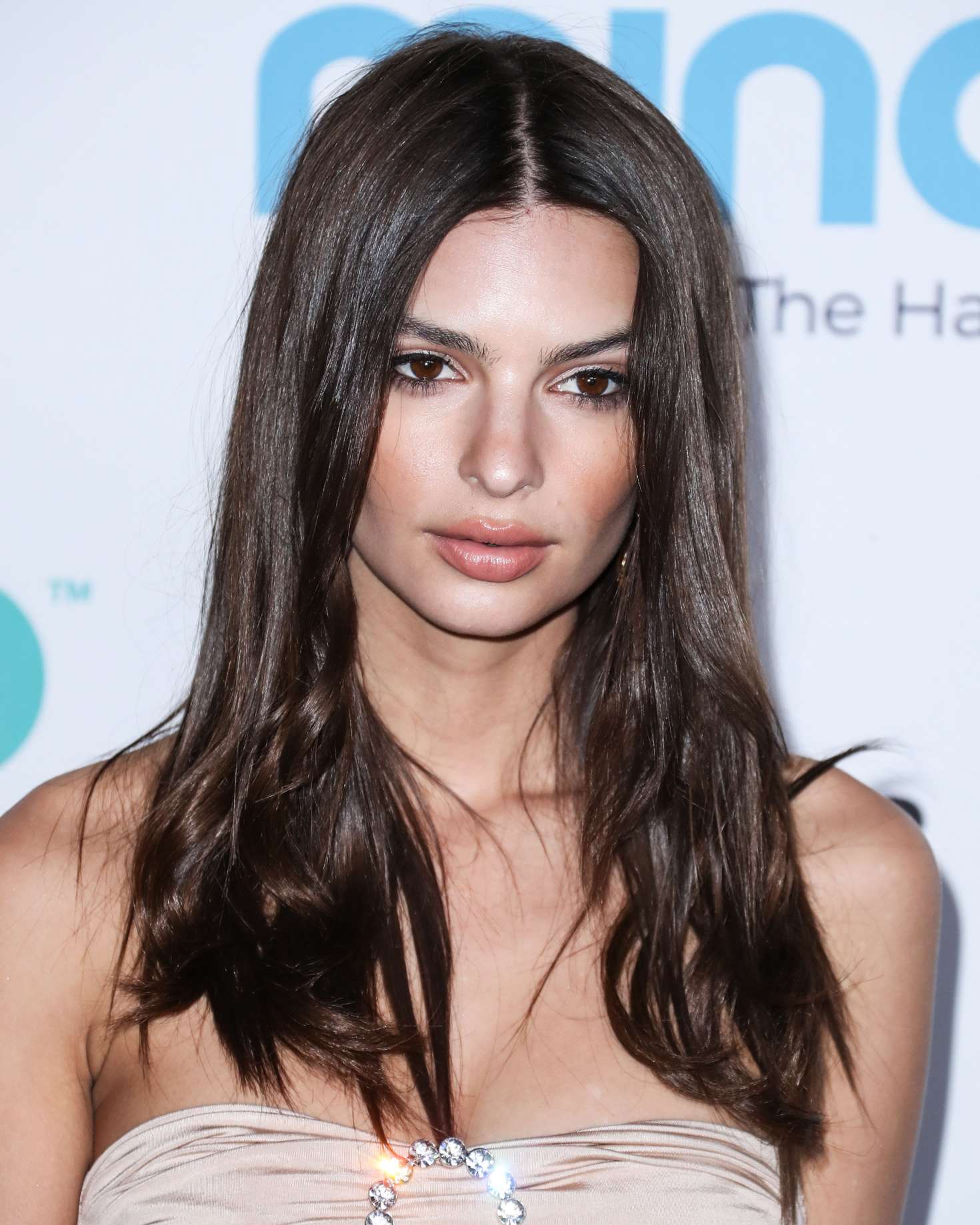 Emily Ratajkowski – ‘Goldie’s Love In For Kids’ Event in Los Angeles ...