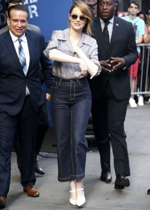 Emma Stone - Arrives at 'Good Morning America' in New York