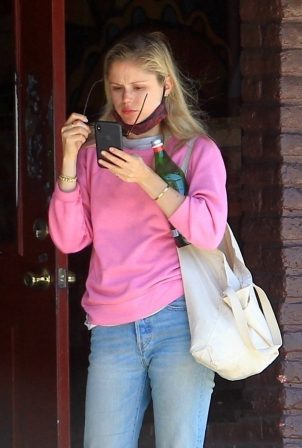 Erin Moriarty at Kings Road Cafe in Hollywood