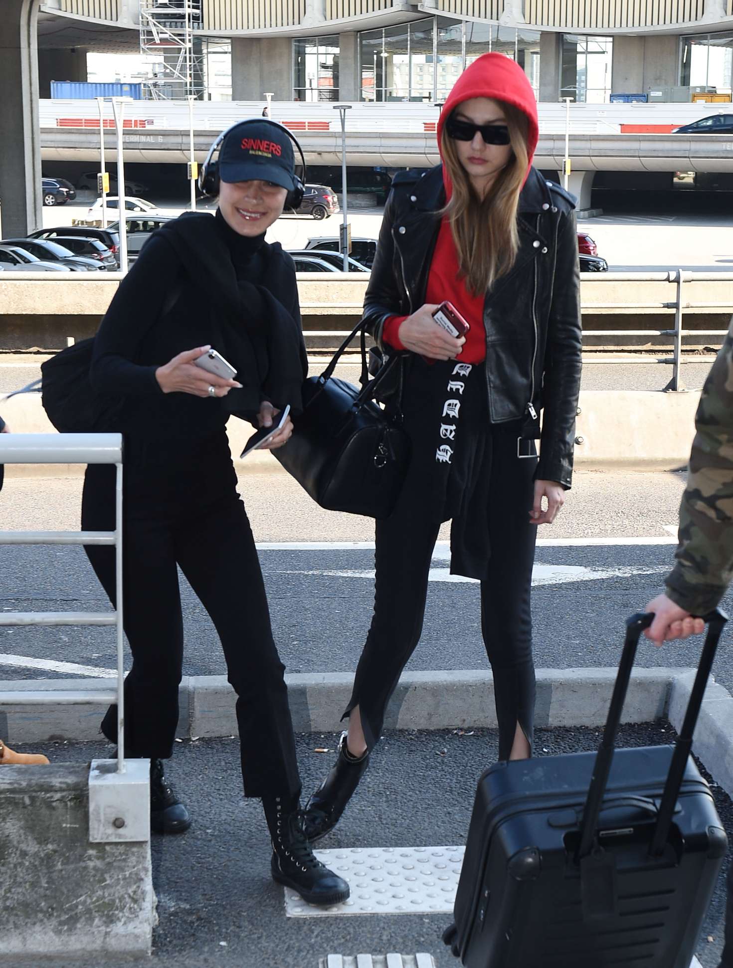 Gigi and Bella Hadid – Leaving their hotel in Paris | GotCeleb