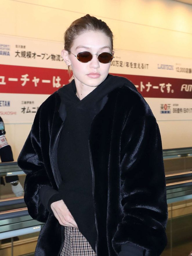 Index of /wp-content/uploads/photos/gigi-hadid/at-haneda-international