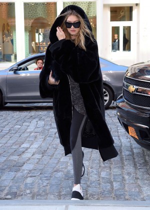 Gigi Hadid in Black Fur Coat -06 | GotCeleb