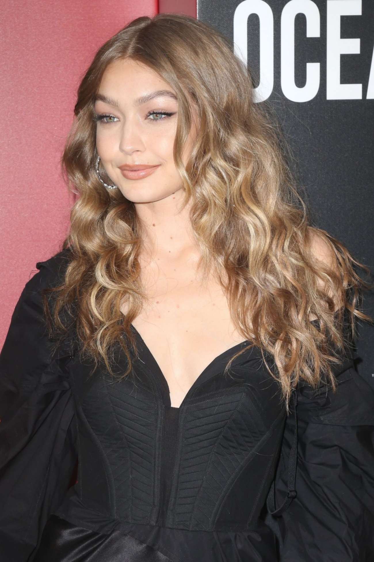 Gigi Hadid Oceans 8 Premiere Photocall In New York 16 Gotceleb