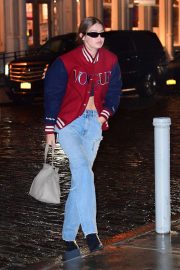 Gigi Hadid - Out on a rainy day in New York