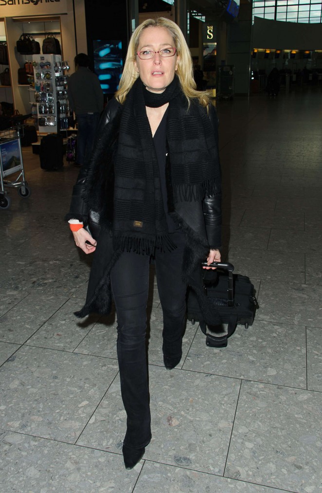 Gillian Anderson - Arriving at Heathrow Airport in London