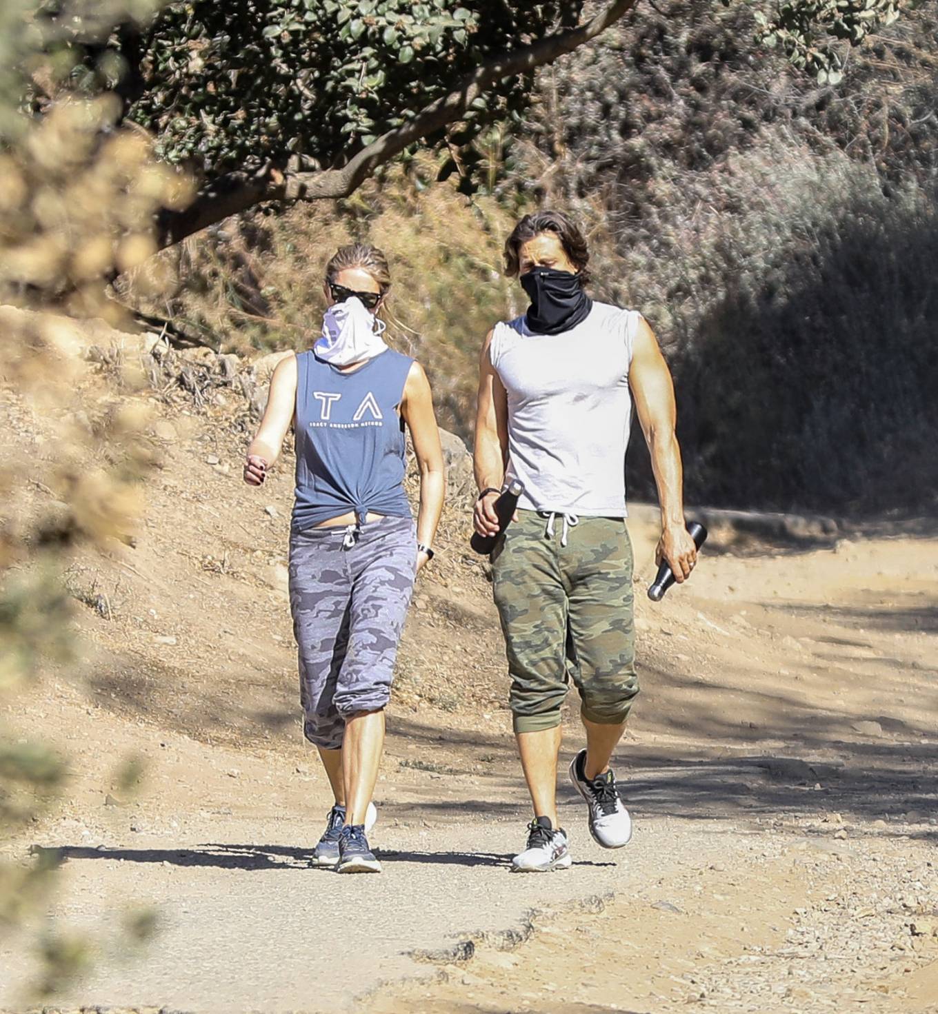 Gwyneth Paltrow – With husband Brad Falchuk hiking in Los Angeles