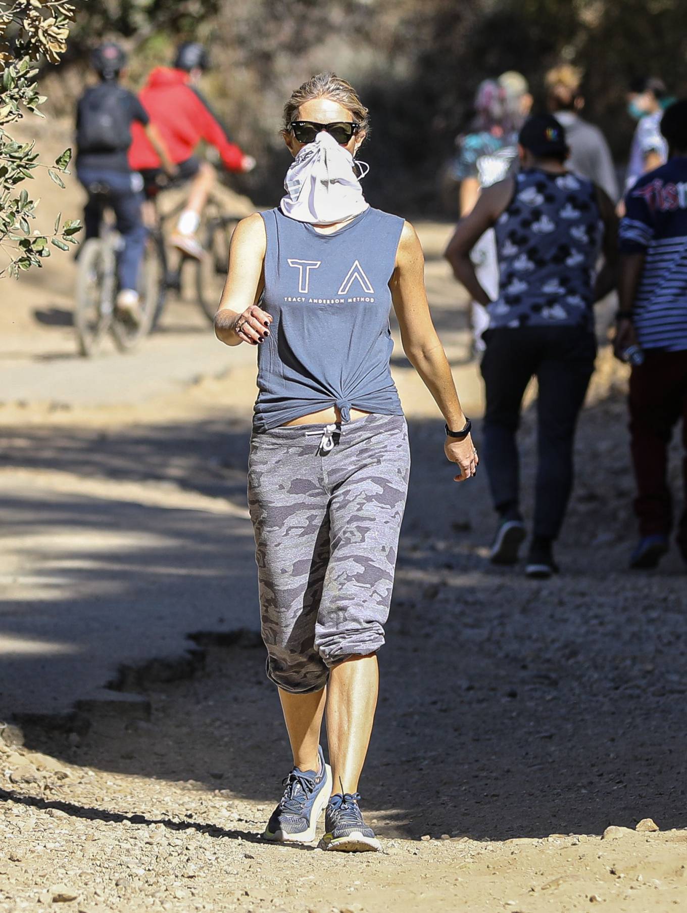 Gwyneth Paltrow – With husband Brad Falchuk hiking in Los Angeles