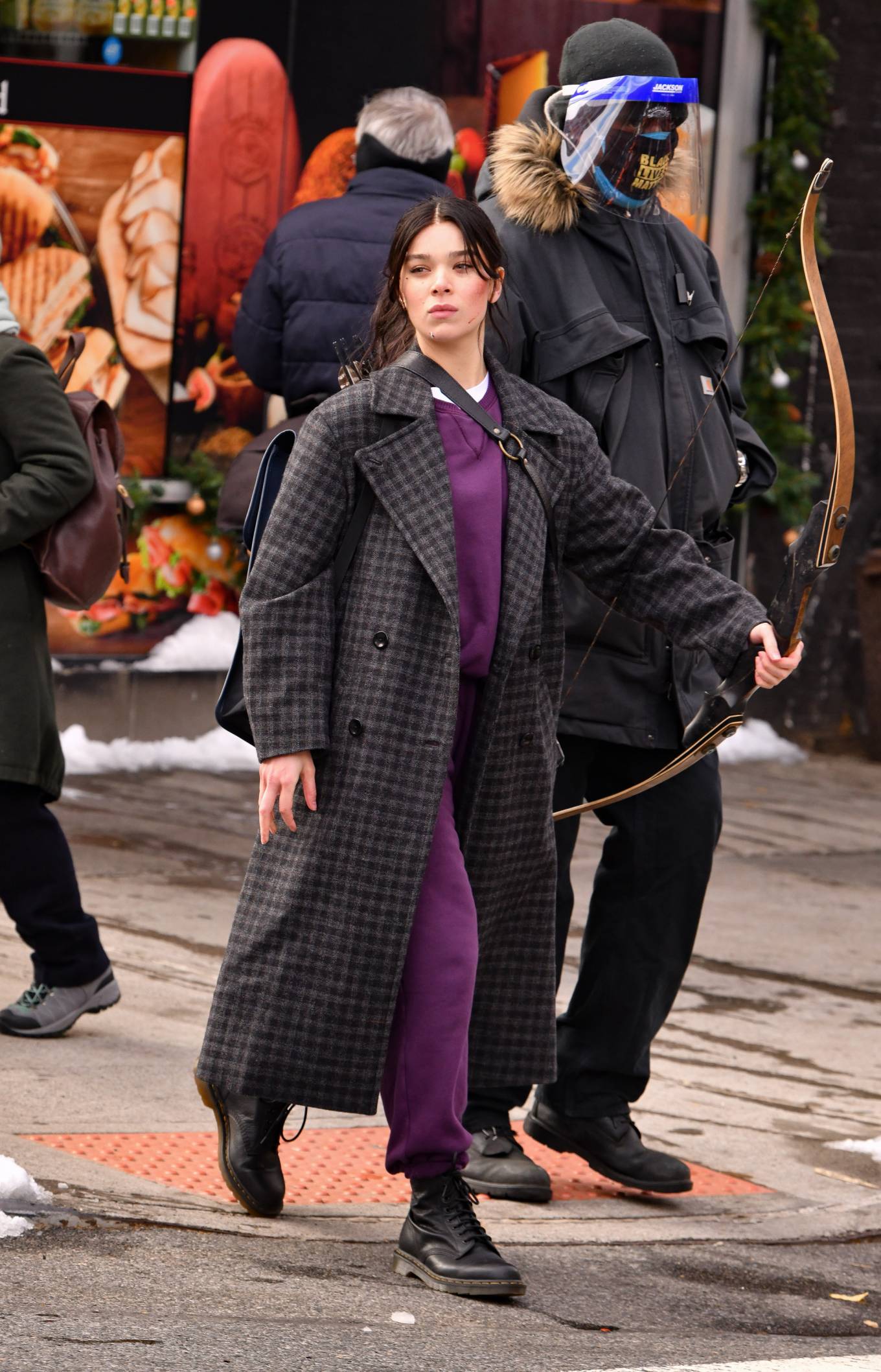 Hailee Steinfeld And Jeremy Renner Filming Hawkeye In Nyc 24 Gotceleb