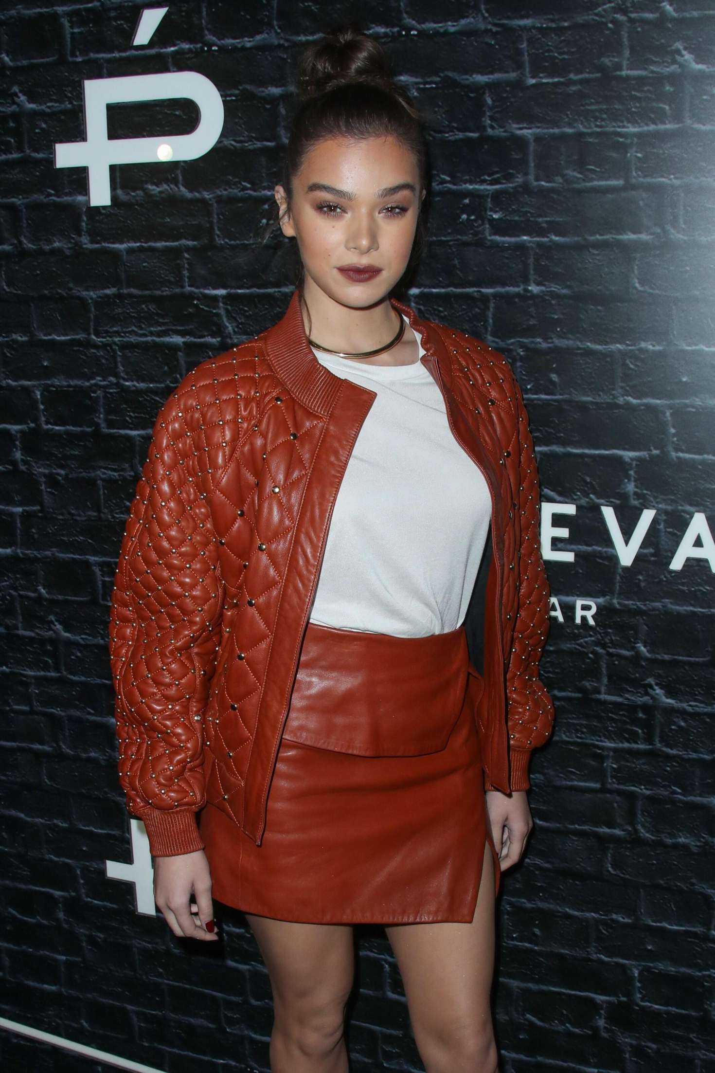 Hailee Steinfeld: Privé Revaux Eyewear Launch -19 | GotCeleb