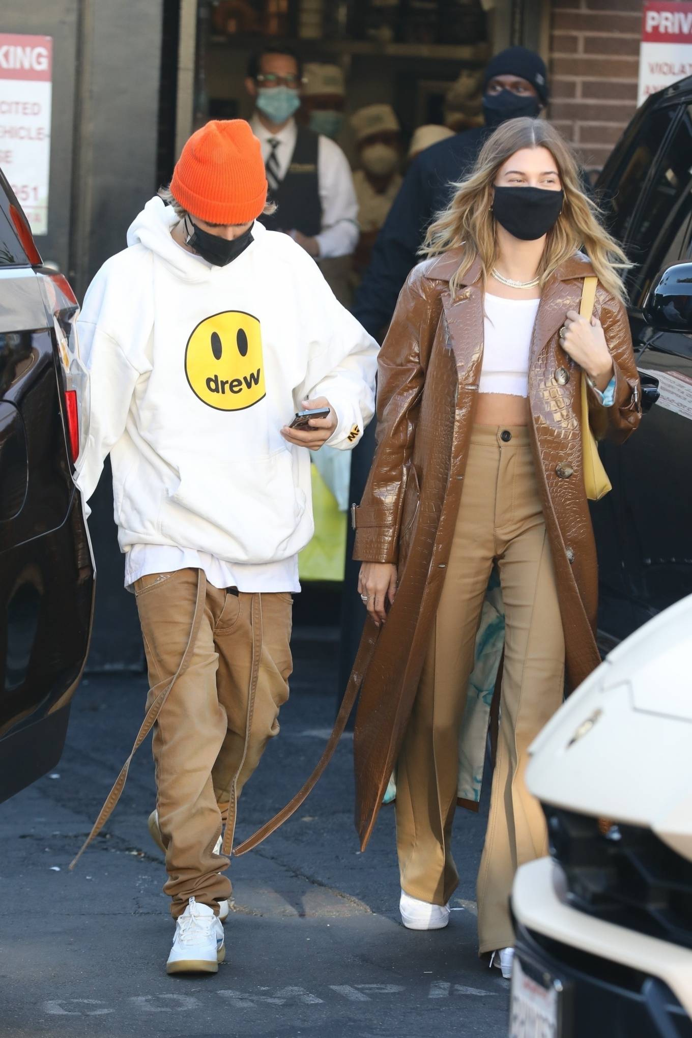 Hailey Bieber and Justin – Spotted after lunch at Il Pastaio in Beverly Hills