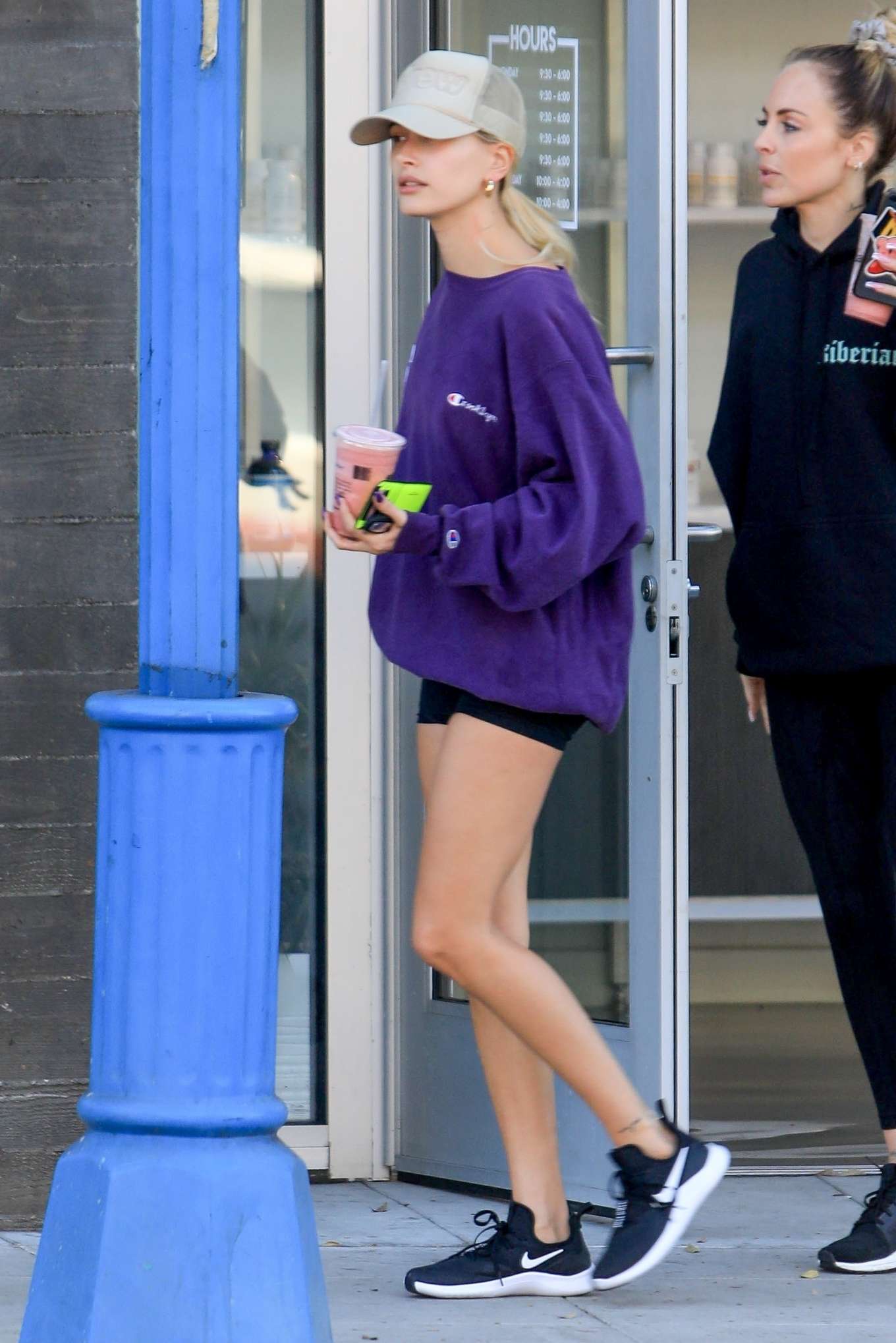 Hailey Bieber - Picks up a healthy smoothie in West Hollywood-09 | GotCeleb