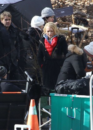 Haley Bennett - Filming 'The Girl on The Train' in NY