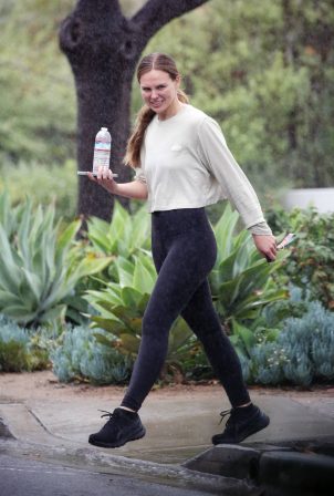 Hannah Brown - Spotted while out in Los Angeles