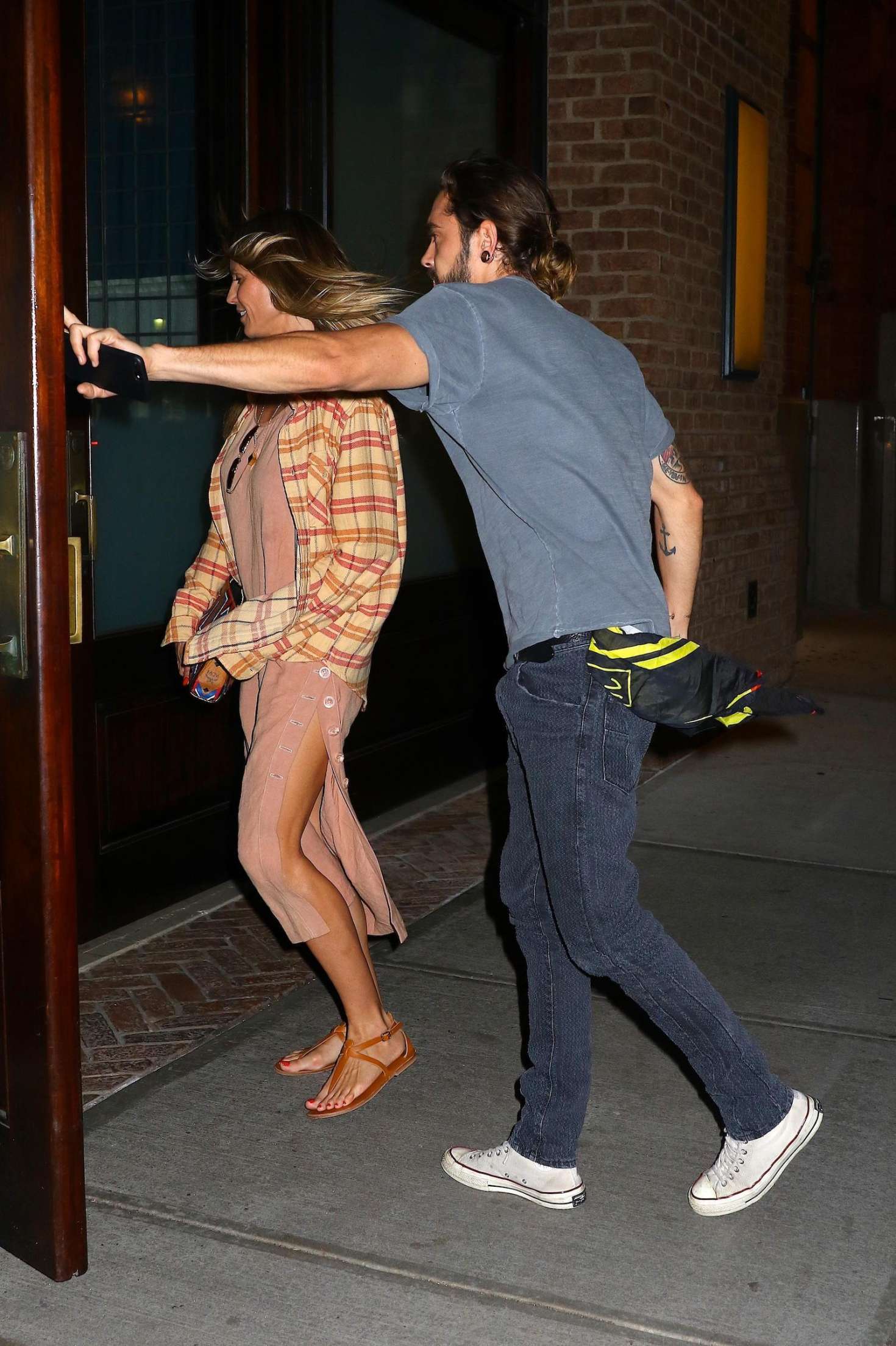 Heidi Klum and boyfriend Tom Kaulitz: Arrive back at their hotel -05