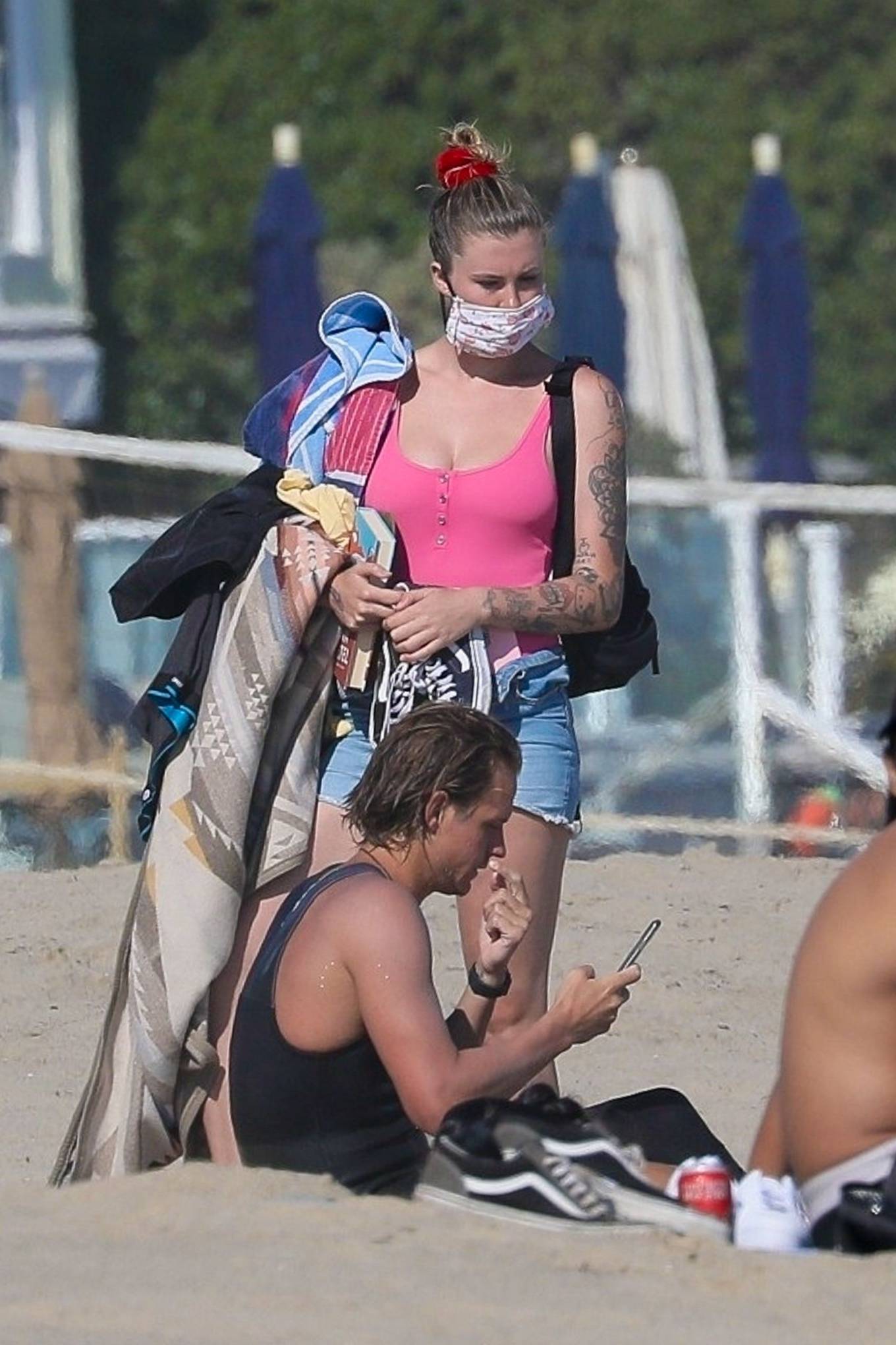 Ireland Baldwin with Corey Harper – On the beach in Malibu