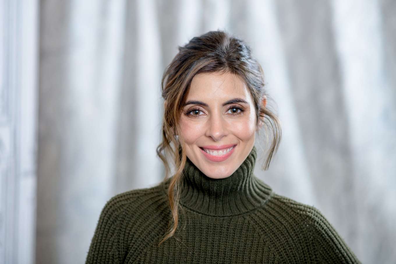 Jamie-Lynn Sigler - Visits BUILD Series to discuss Mob Town-04 | GotCeleb