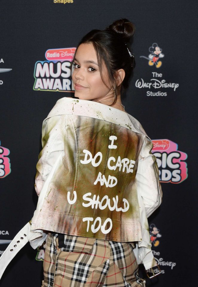 Jenna Ortega: 2018 Radio Disney Music Awards -09 | GotCeleb