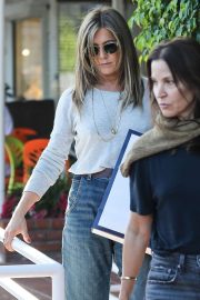 Jennifer Aniston - Shopping at Ron Herman in West Hollywood