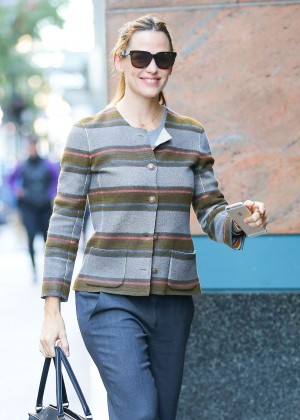 Jennifer Garner - Arrives at a business meting in New York
