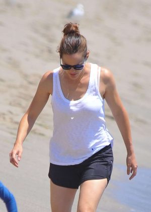 Jennifer Garner in Shorts at the beach in Malibu